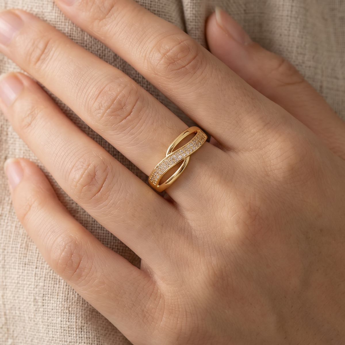 Catherine Classic Zirconia Gold Ring