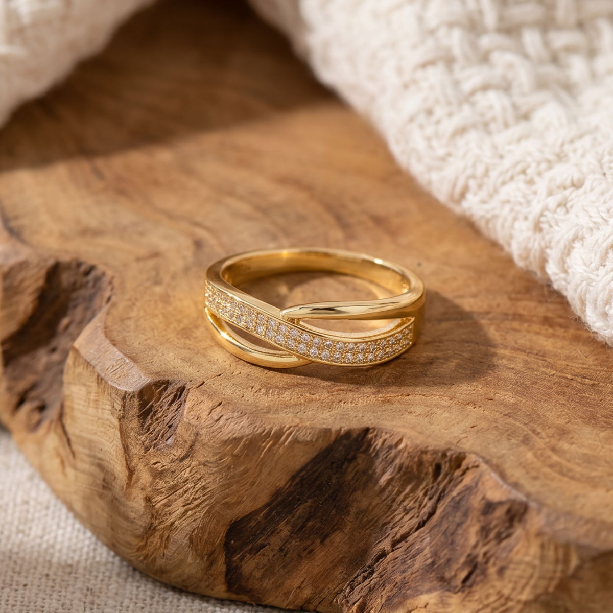 Catherine Classic Zirconia Gold Ring
