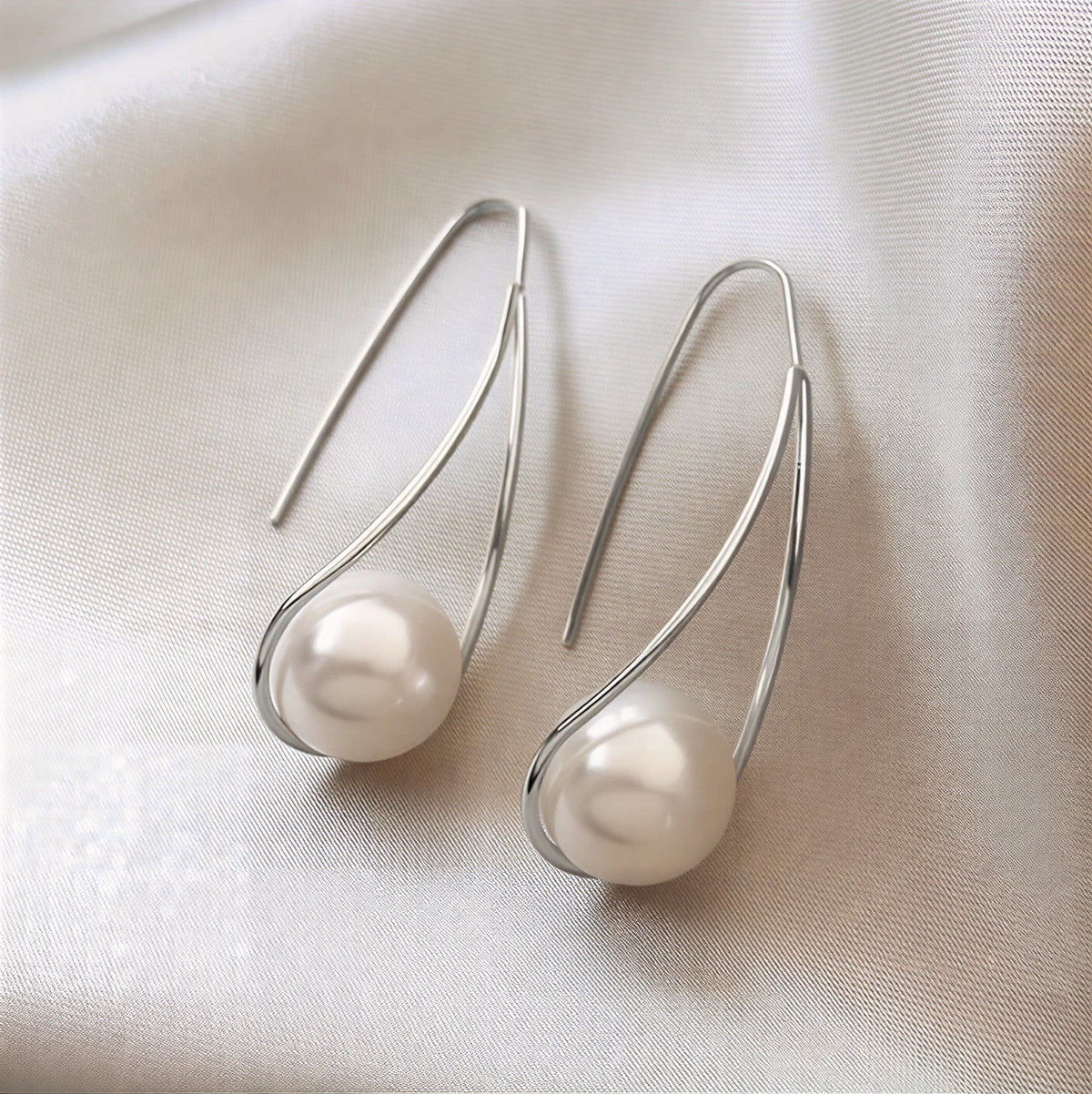 Elegant Pearl Mystic Earrings Silver