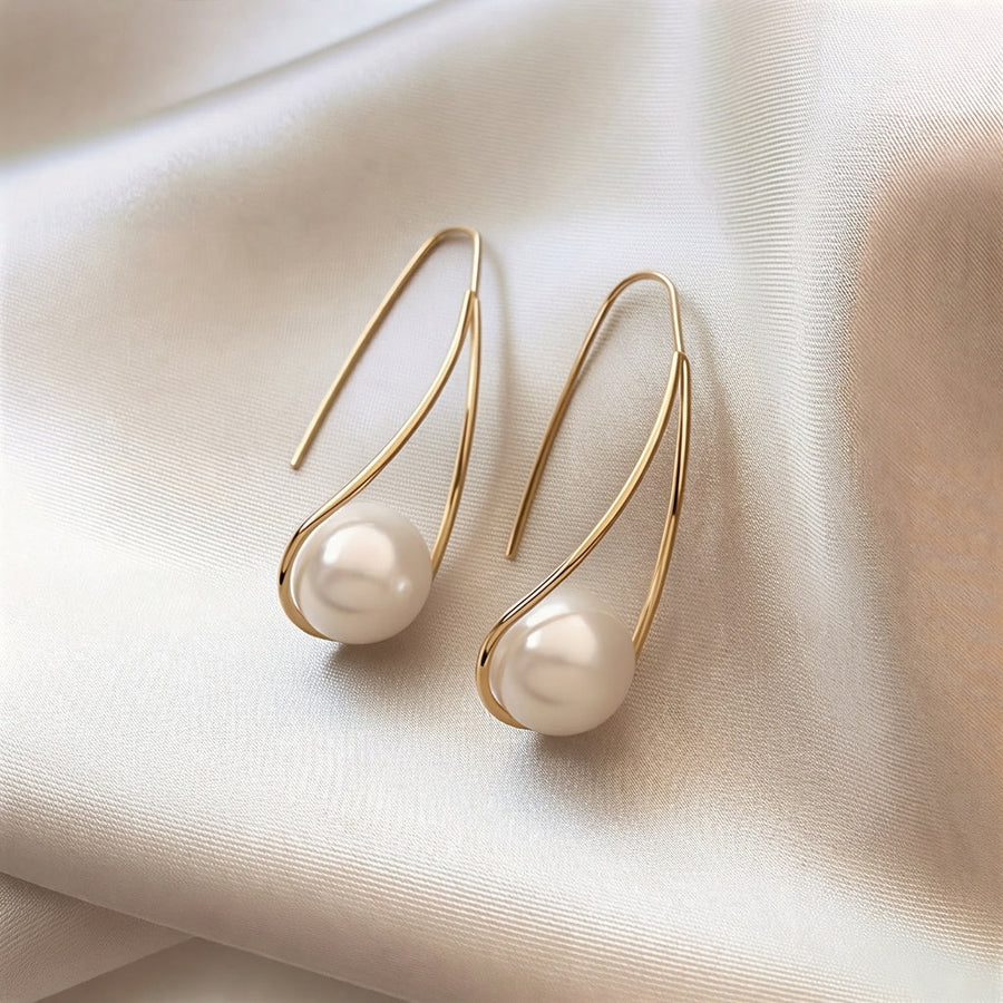 Elegant Pearl Mystic Earrings Gold